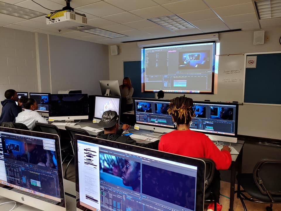 Alumni Share Experiences, Advice in Crosby Hall ‘Takeover’ for&nbsp;Homecoming