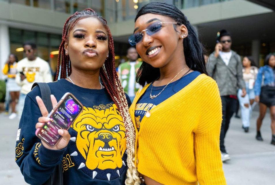 Aggies Students Go All-Out in Selecting GHOE&nbsp;Attire
